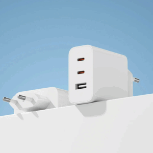 Сетевое зарядное устройство Xiaomi USB A + 2 USB C 67W GaN Charger+ кабель USB C (BHR7493EU), белый