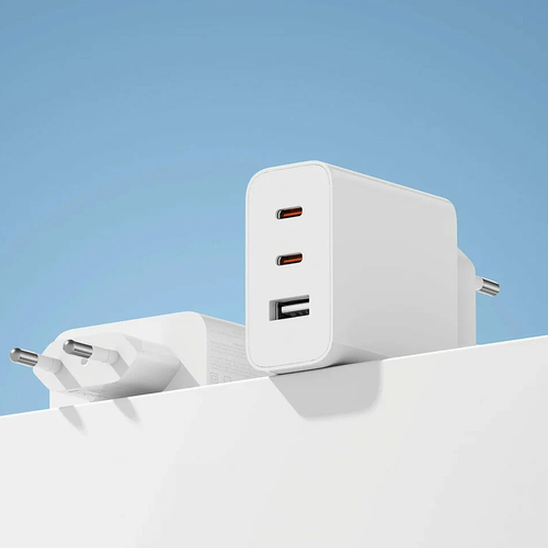 Сетевое зарядное устройство Xiaomi USB A + 2 USB C 67W GaN Charger+ кабель USB C (BHR7493EU), белый